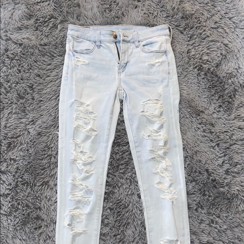 Super cute ripped skinny jeans! American Eagle
